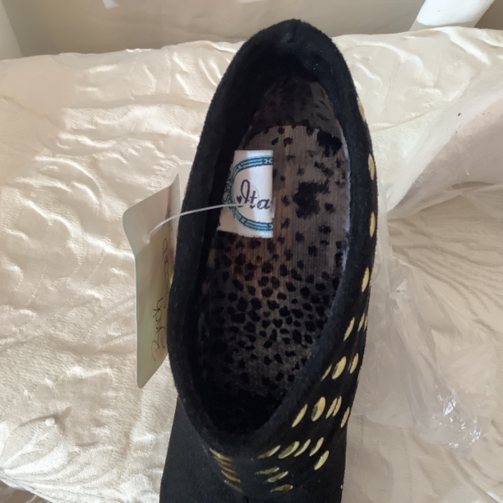 NWT Italian black suede ankle boots with gold studs bling - Picture 11 of 11